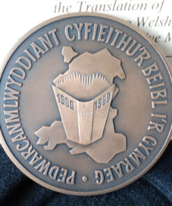 Alternative view of Royal Mint 400th Anniversary Of The Translation Of The Bible Into Welsh Bronze Medal
