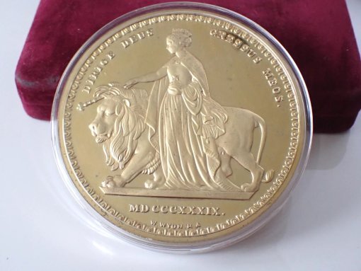 Victoria Una and the Lion ‘Super Crown’ 90mm 24ct Gold Plated Cased