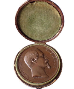 France Second Empire Napoleon III (1852-1870) Bronze Medal, Inauguration of the statue of Napoleon I in Cherbourg, by Albert Barre and L. Merley 1858, Paris - Contemporary Fitted Clamshell - Image 3
